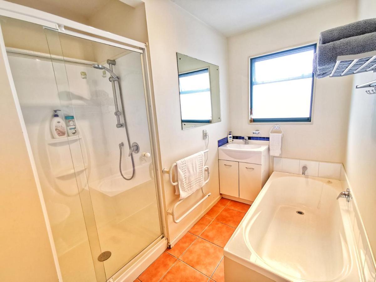 Atarau Grove Holiday House Paraparaumu Dış mekan fotoğraf
